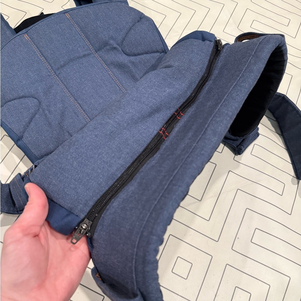 BabyBjorn Denim Original - Picture 9 of 13